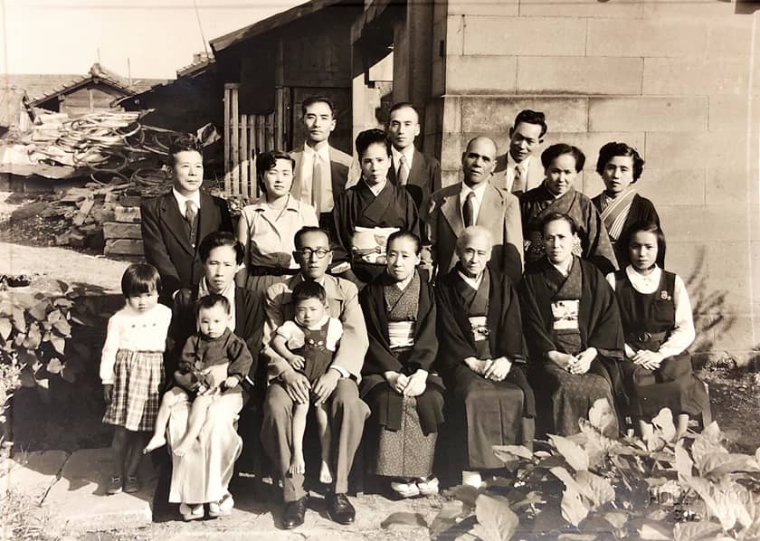 昭和時代の株式会社カクノの社員の集合写真